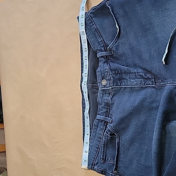 Levi's 311 Shaping Skinny Dark Wash Blue Jeans, Size 22W Gently Used Condition - Picture 3 of 15